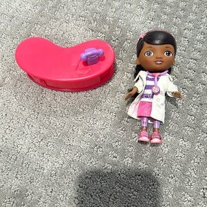 Disney Junior, Doc McStuffins time for a check up doll.